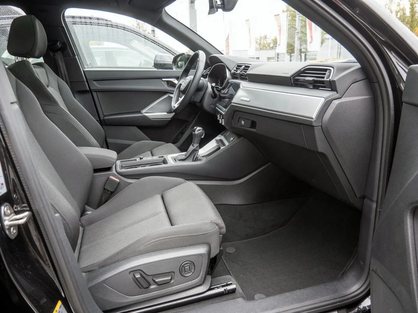 Q3 35 TDI advanced KAMERA NAVI AHK ACC LED PANO