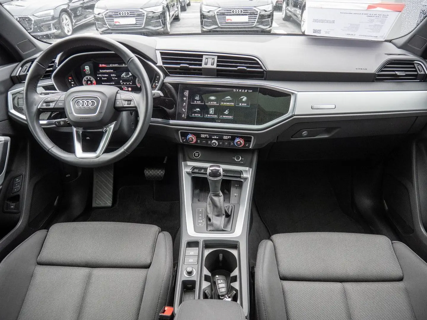 Q3 35 TDI advanced KAMERA NAVI AHK ACC LED PANO