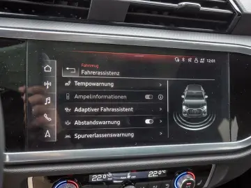 Q3 35 TDI advanced KAMERA NAVI AHK ACC LED PANO