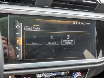 Q3 35 TDI advanced KAMERA NAVI AHK ACC LED PANO