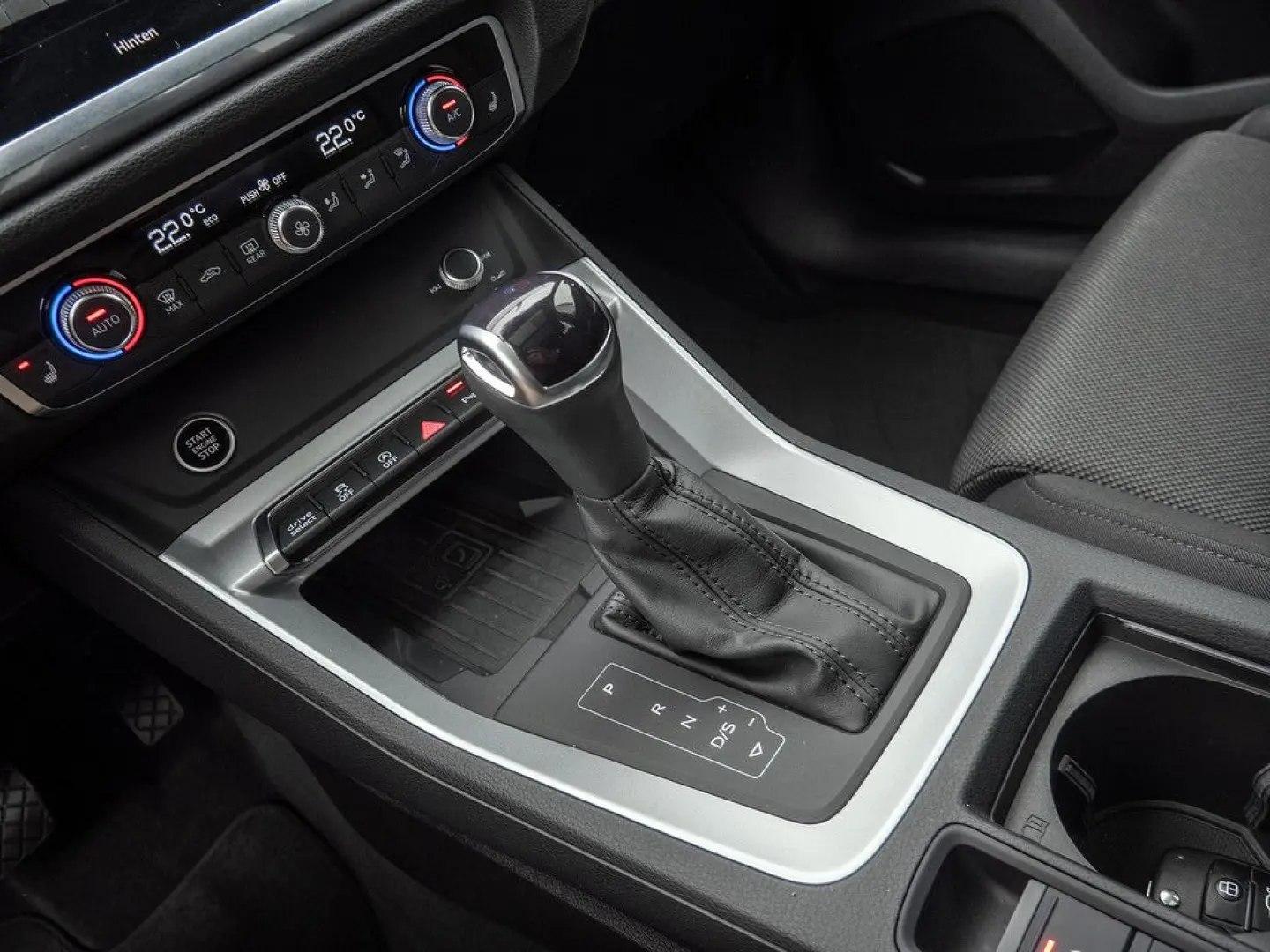 Q3 35 TDI advanced KAMERA NAVI AHK ACC LED PANO