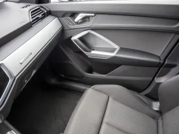 Q3 35 TDI advanced KAMERA NAVI AHK ACC LED PANO