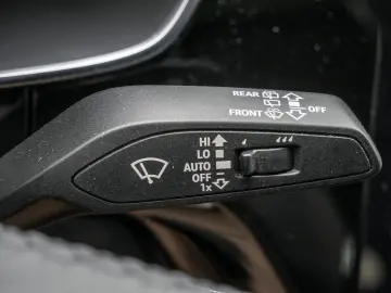 Q3 35 TDI advanced KAMERA NAVI AHK ACC LED PANO