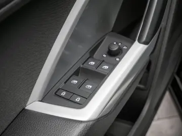 Q3 35 TDI advanced KAMERA NAVI AHK ACC LED PANO