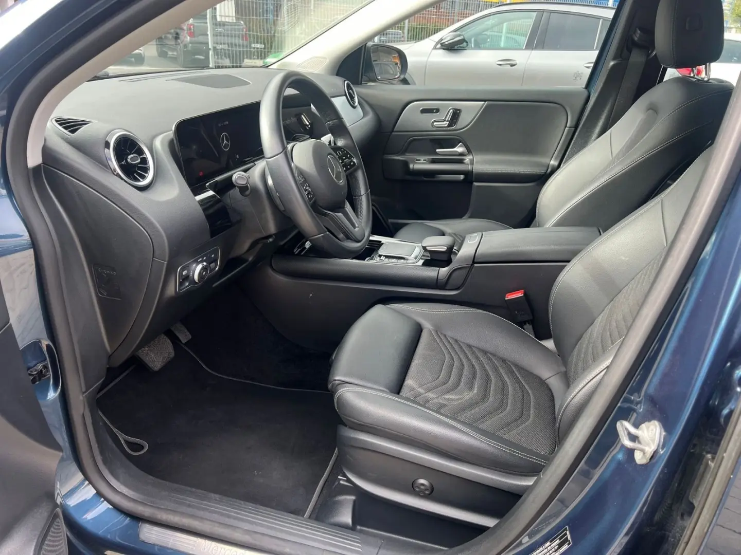 GLA 200 4Matic MBUX LED RCAM AHK