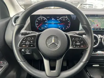 GLA 200 4Matic MBUX LED RCAM AHK