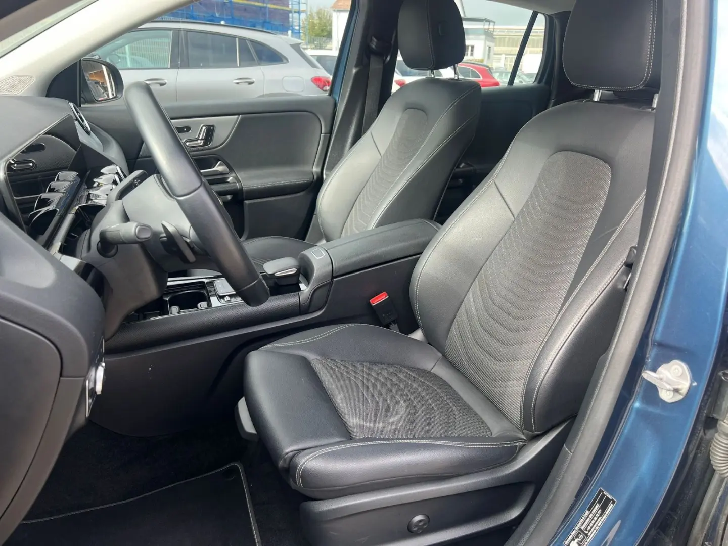 GLA 200 4Matic MBUX LED RCAM AHK