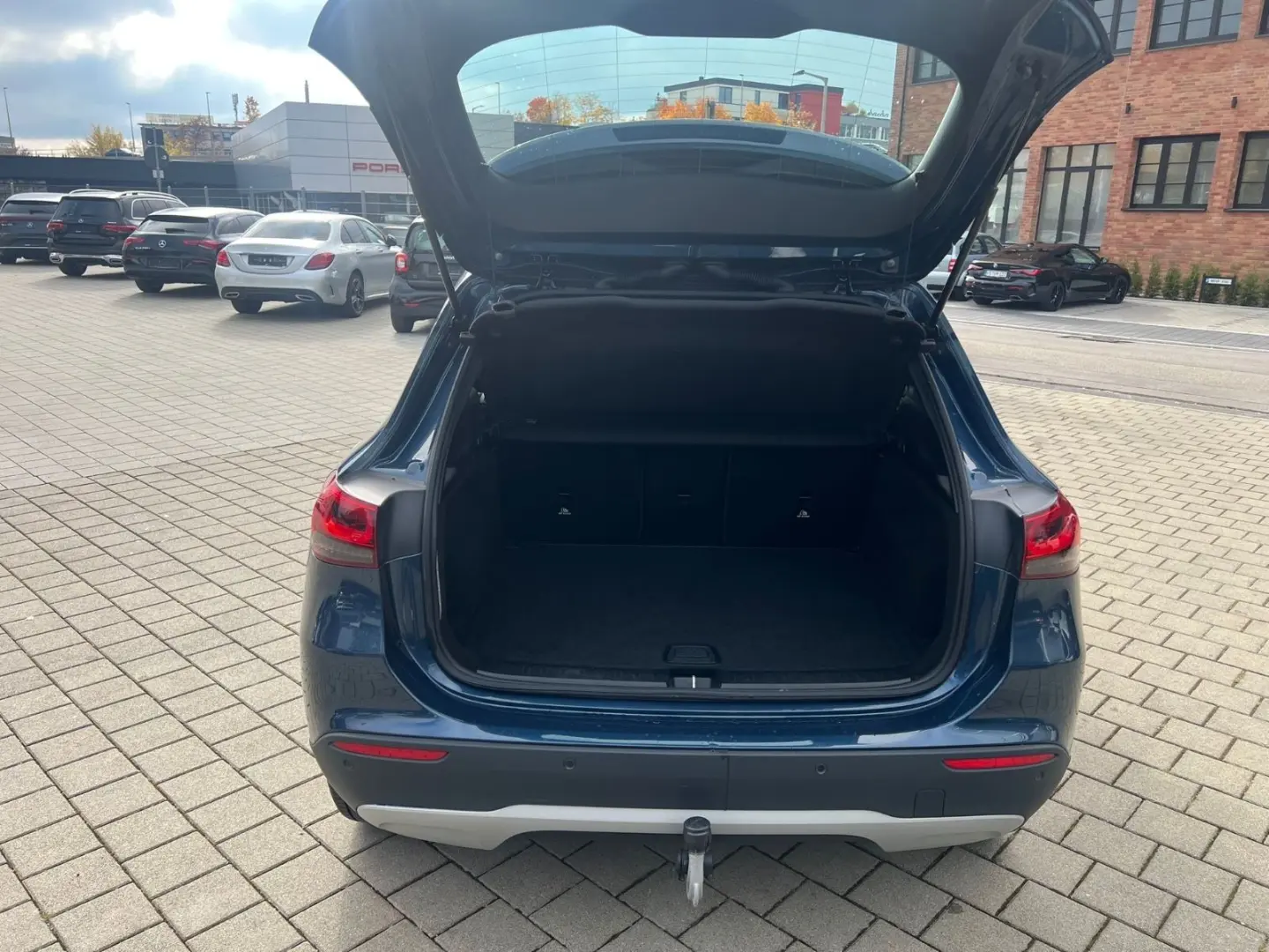 GLA 200 4Matic MBUX LED RCAM AHK