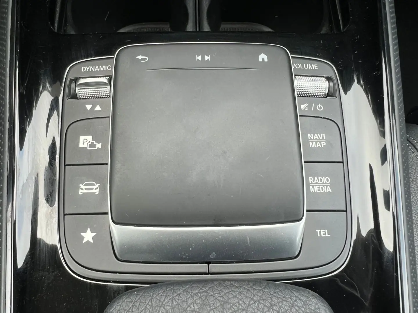 GLA 200 4Matic MBUX LED RCAM AHK