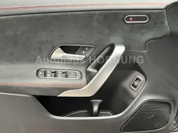 CLA 200 AMG PREMIUM AHK KAMERA KEYLESS LED APPLE