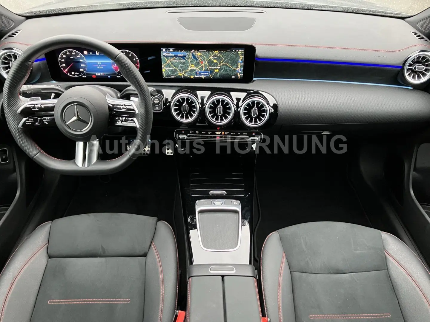CLA 200 AMG PREMIUM AHK KAMERA KEYLESS LED APPLE