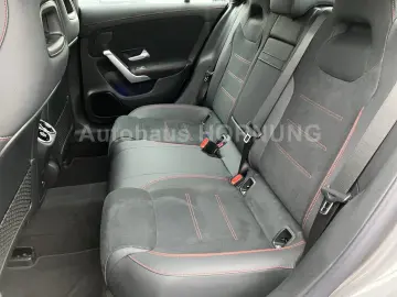 CLA 200 AMG PREMIUM AHK KAMERA KEYLESS LED APPLE