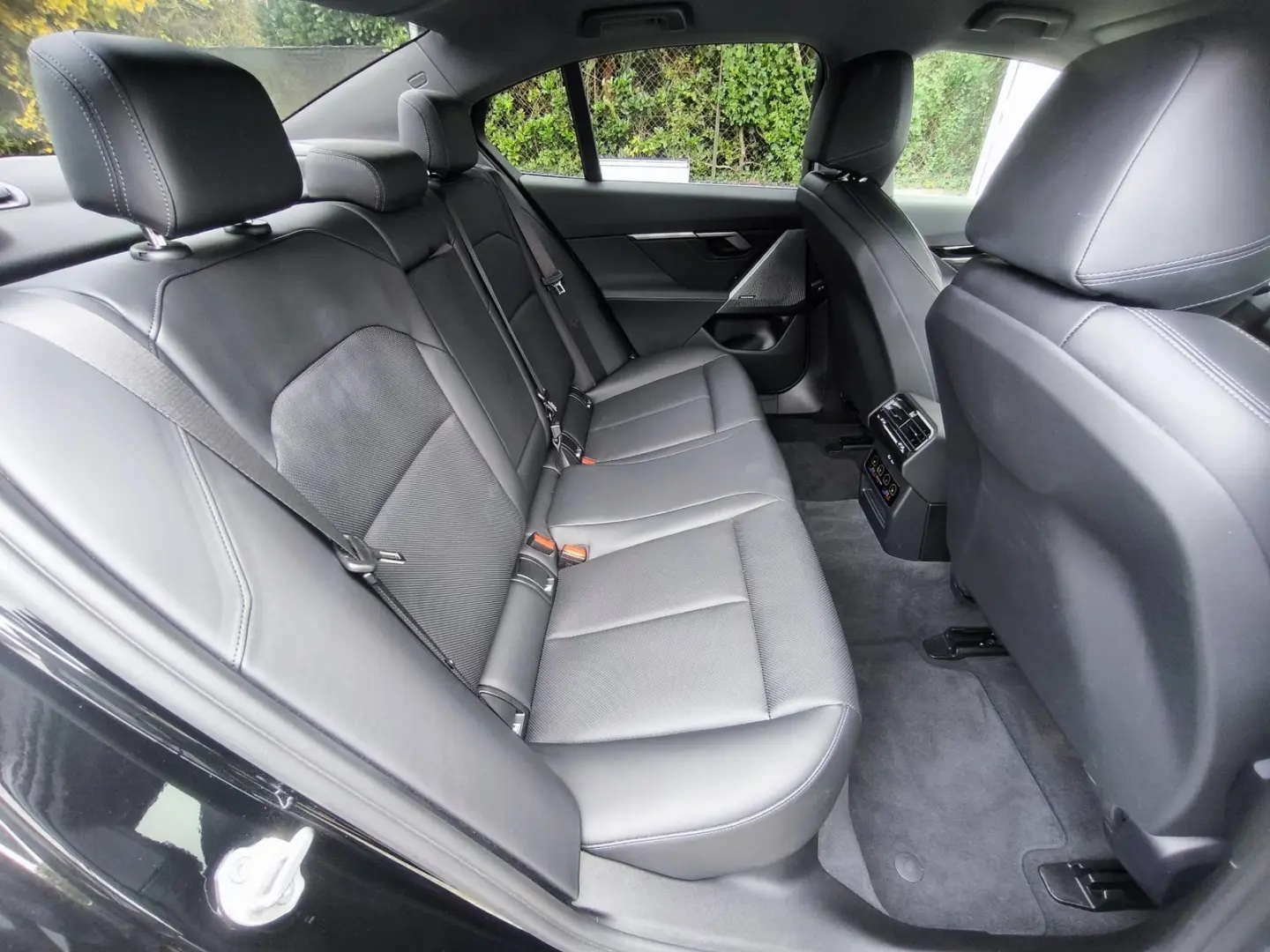 520 i NEUMOD VIRTU LEDER PROF HUD LED H&K 360 M