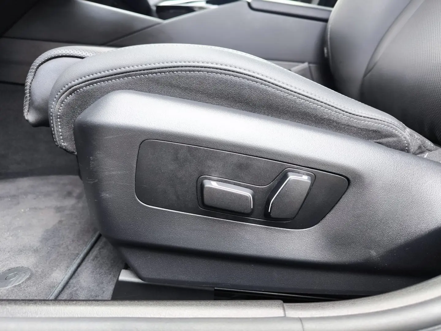 520 i NEUMOD VIRTU LEDER PROF HUD LED H&K 360 M