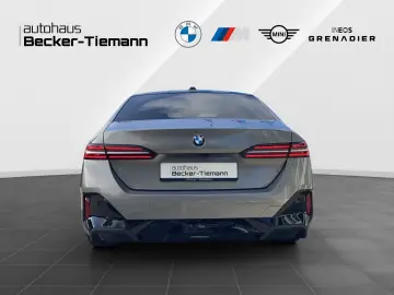 520d xDrive Limousine 20    M Paket   Pano   Bow