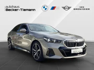 520d xDrive Limousine 20    M Paket   Pano   Bow