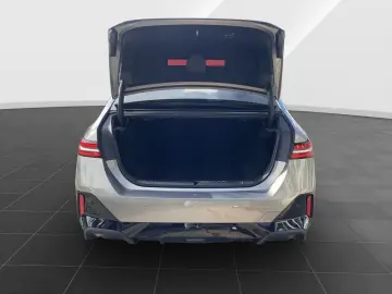 520d xDrive Limousine 20    M Paket   Pano   Bow