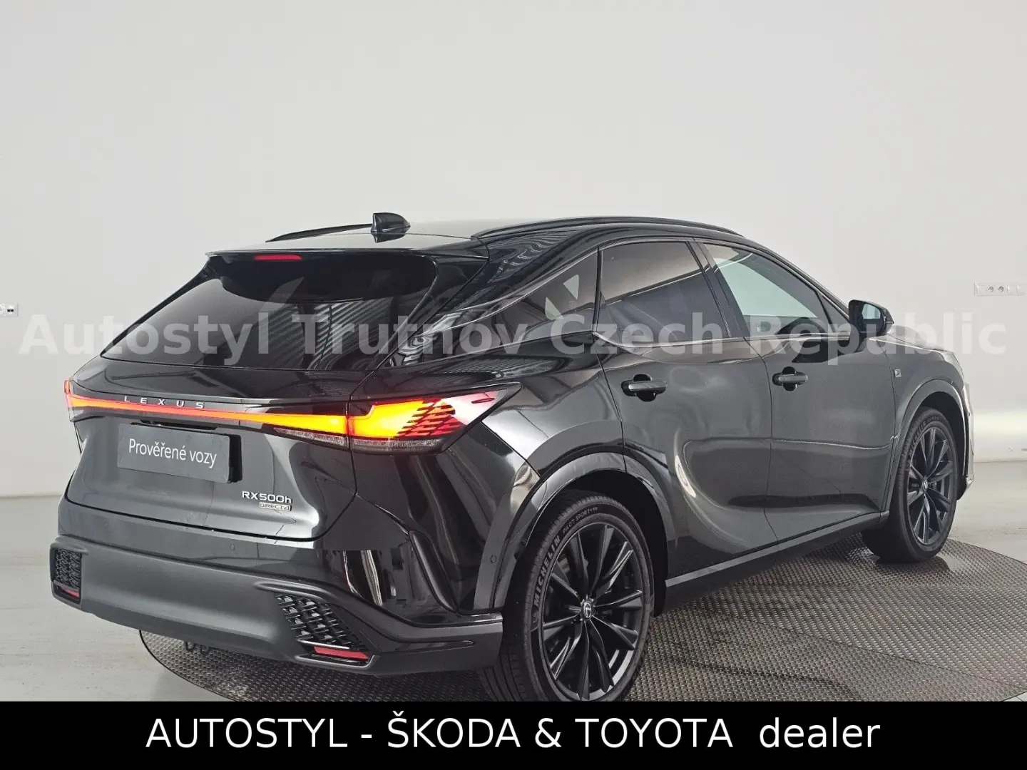 RX 500 h 2.4 HEV 371k F Sport PLUS