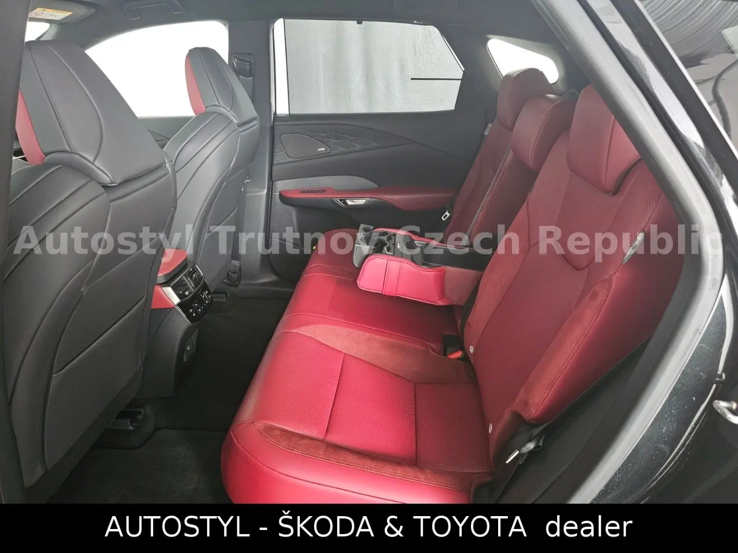 RX 500 h 2.4 HEV 371k F Sport PLUS