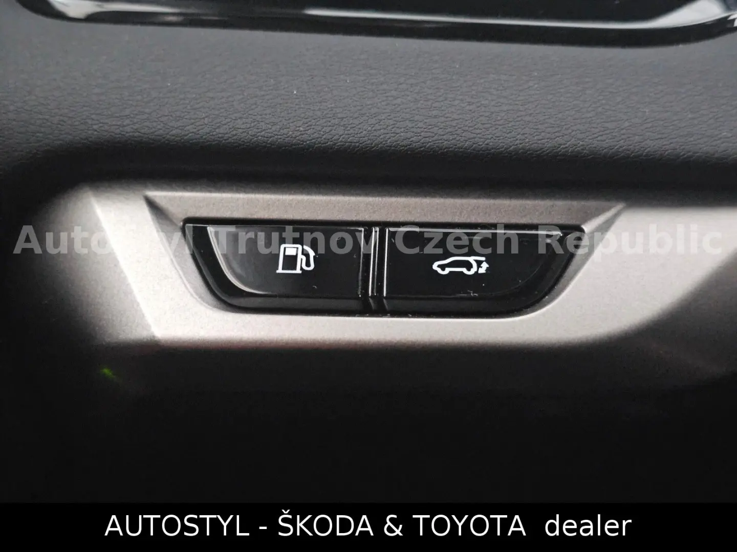 RX 500 h 2.4 HEV 371k F Sport PLUS