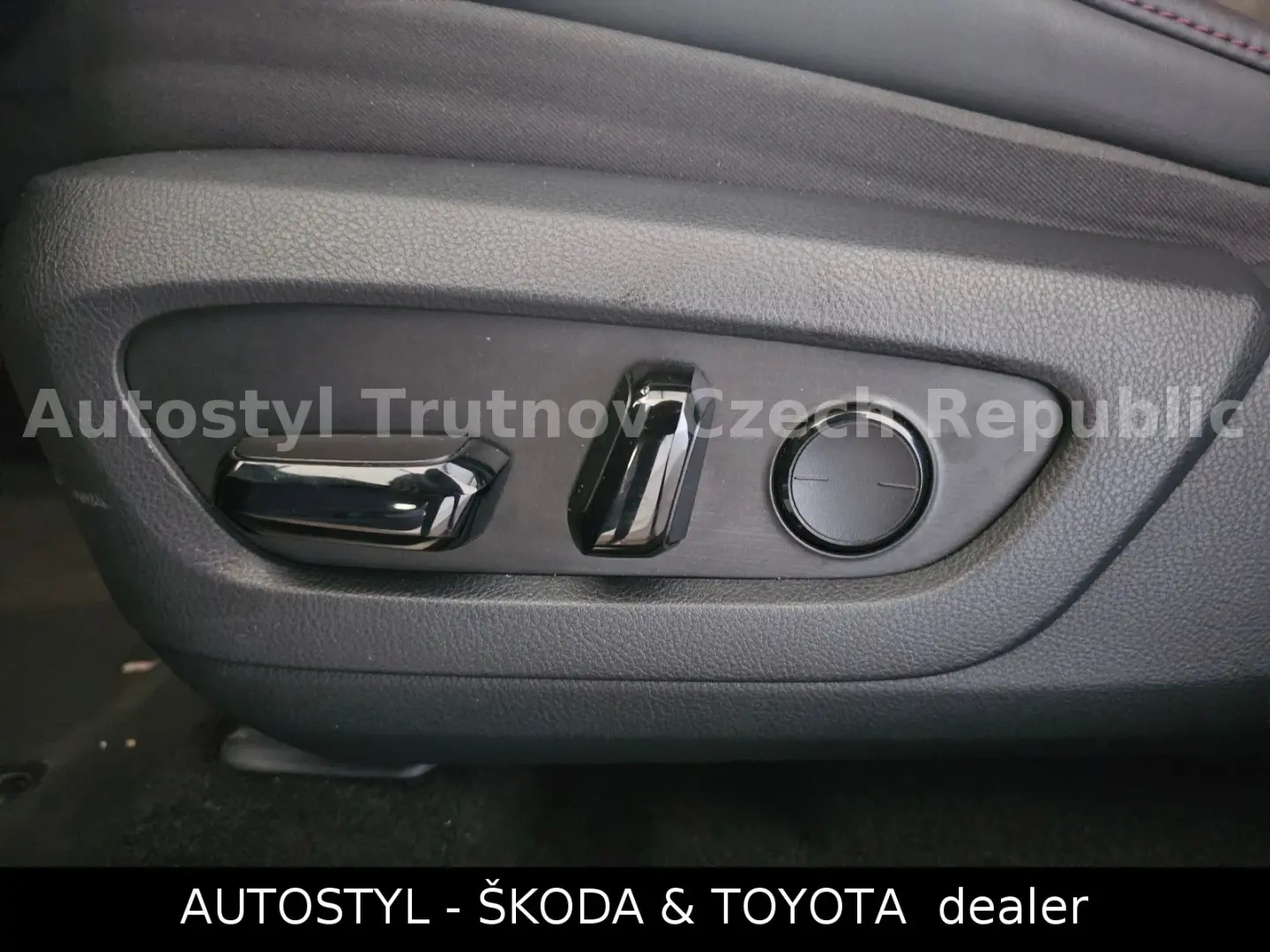 RX 500 h 2.4 HEV 371k F Sport PLUS