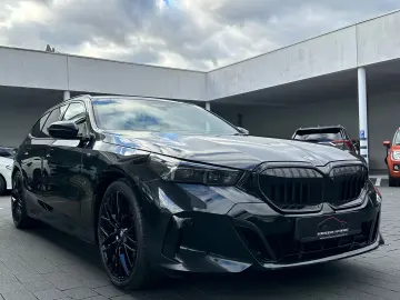540d xDrive M Sport Pro Standeizung   B&W   AHK