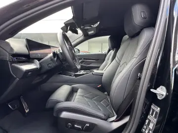 540d xDrive M Sport Pro Standeizung   B&W   AHK