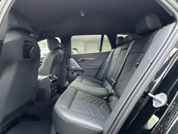 540d xDrive M Sport Pro Standeizung   B&W   AHK