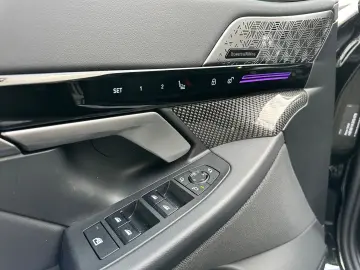 540d xDrive M Sport Pro Standeizung   B&W   AHK