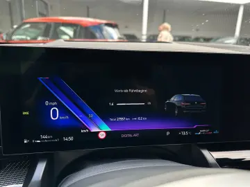 540d xDrive M Sport Pro Standeizung   B&W   AHK