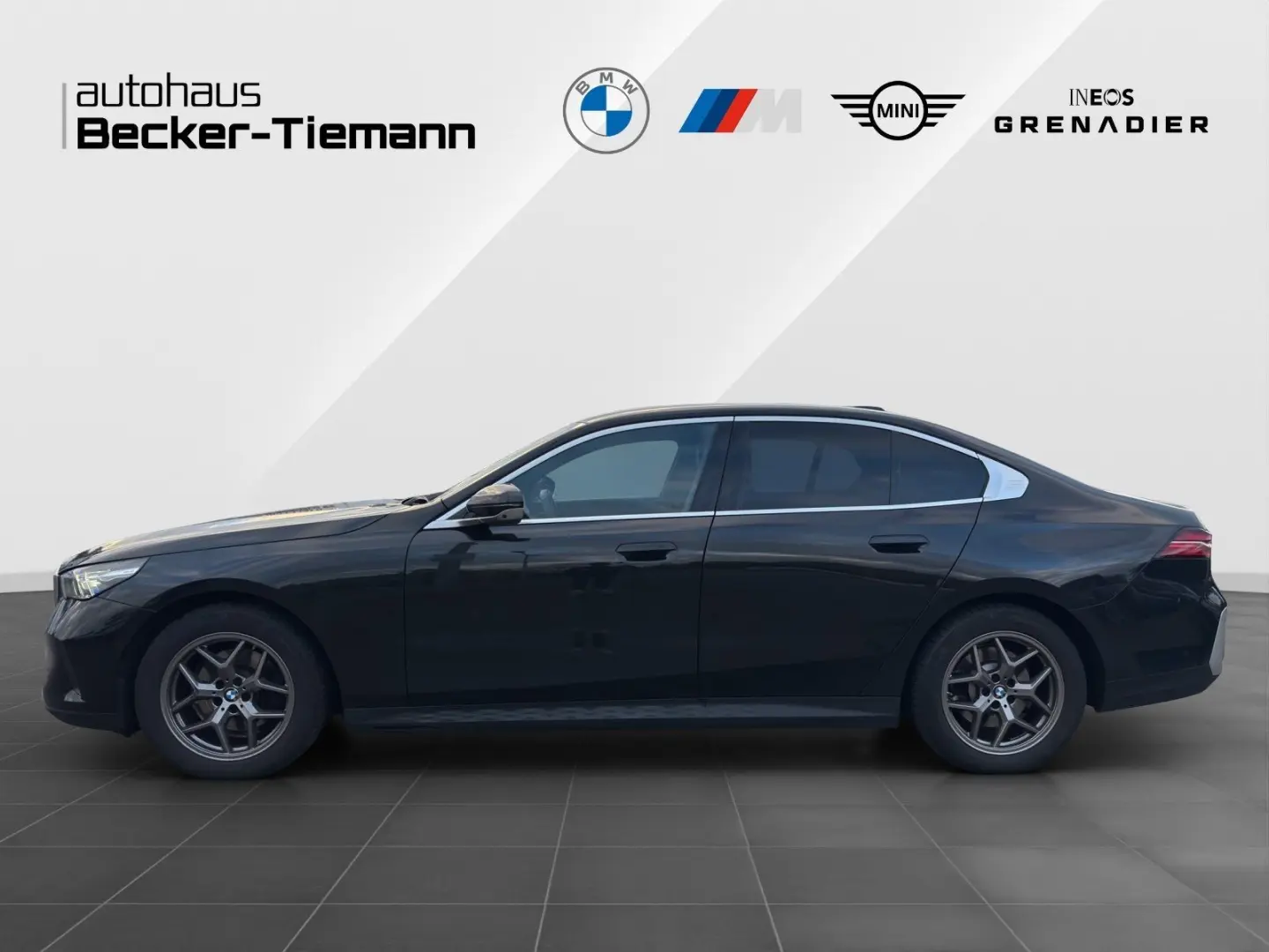 520d Limousine   LED   360    Memory   HarmanK