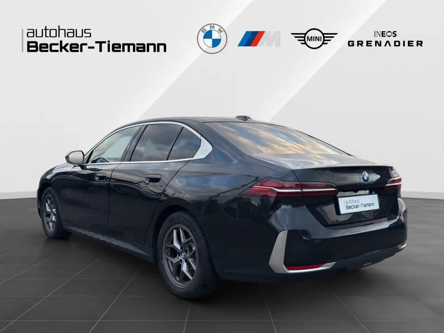 520d Limousine   LED   360    Memory   HarmanK