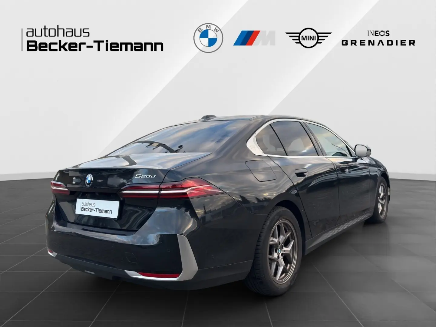 520d Limousine   LED   360    Memory   HarmanK