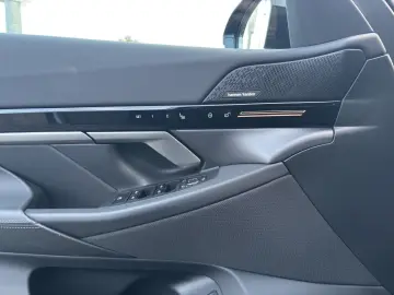 520d Limousine   LED   360    Memory   HarmanK