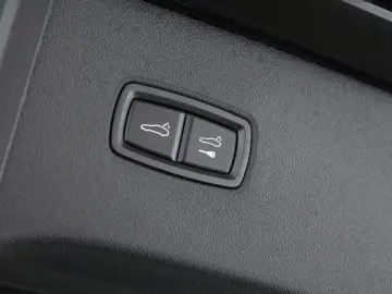 Cayenne Chrono Pano BOSE Inno Sportabgas 22  911