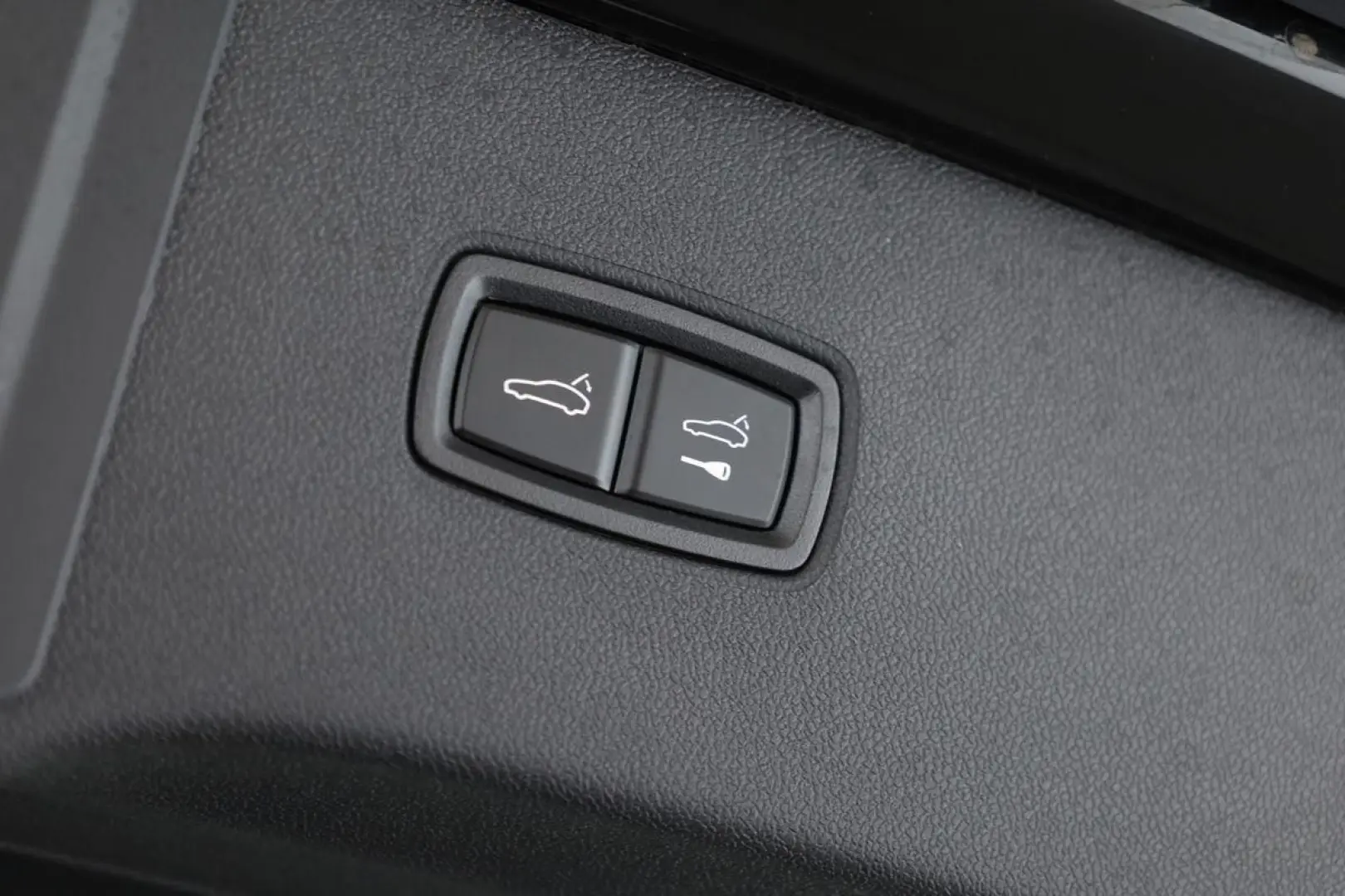 Cayenne Chrono Pano BOSE Inno Sportabgas 22  911