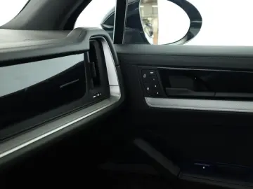 Cayenne Chrono Pano BOSE Inno Sportabgas 22  911