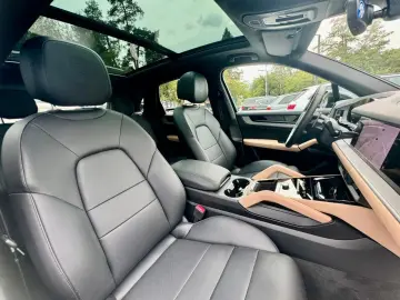 Cayenne HUD NAVI CAMERA-360 PANO BOSE