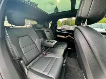 Cayenne HUD NAVI CAMERA-360 PANO BOSE