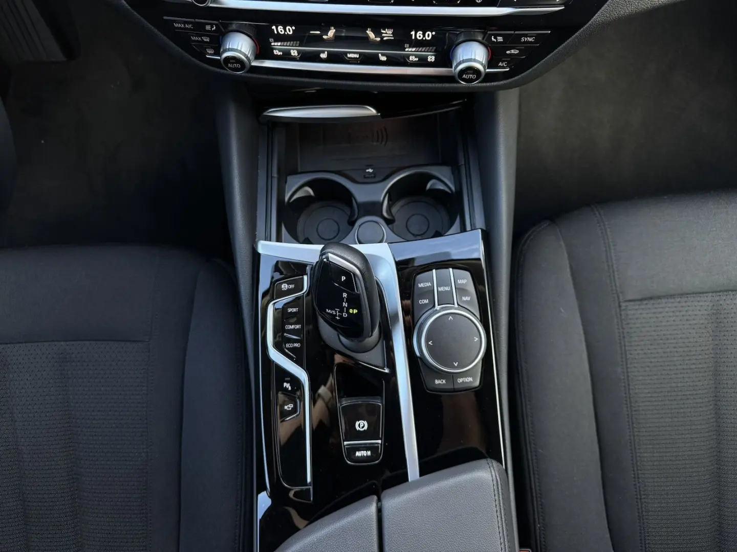 520 d X-DRIVE 360  3D HEAD-UP DAB STANDHEIZUNG