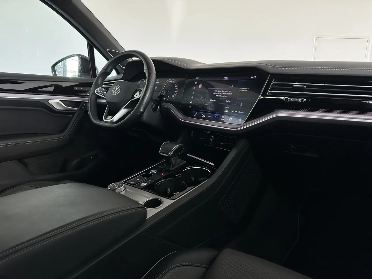 Touareg R-Line 4M  HUD  AHK  MASS  DYN  STHZ  21