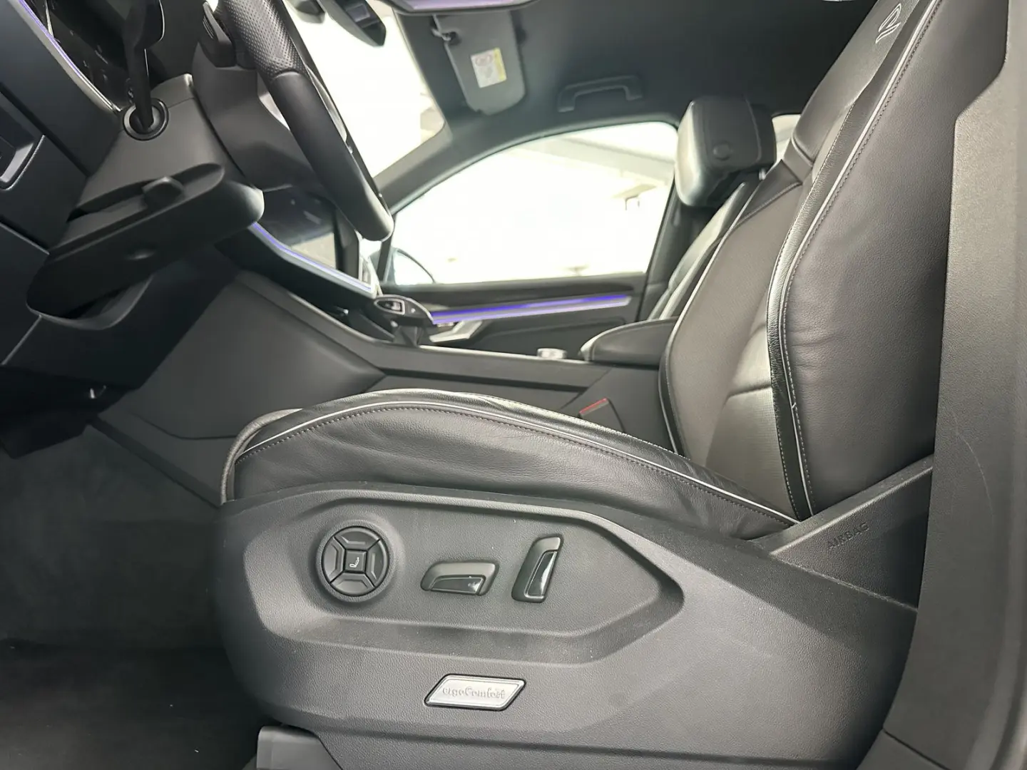 Touareg R-Line 4M  HUD  AHK  MASS  DYN  STHZ  21