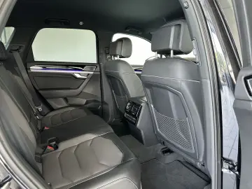 Touareg R-Line 4M  HUD  AHK  MASS  DYN  STHZ  21