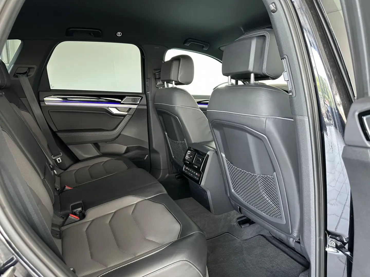 Touareg R-Line 4M  HUD  AHK  MASS  DYN  STHZ  21