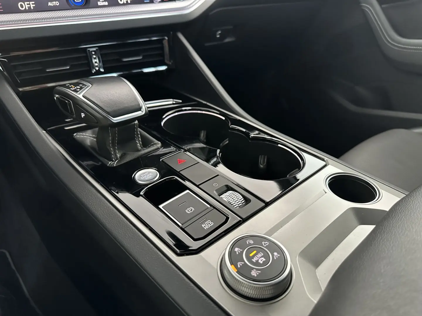 Touareg R-Line 4M  HUD  AHK  MASS  DYN  STHZ  21