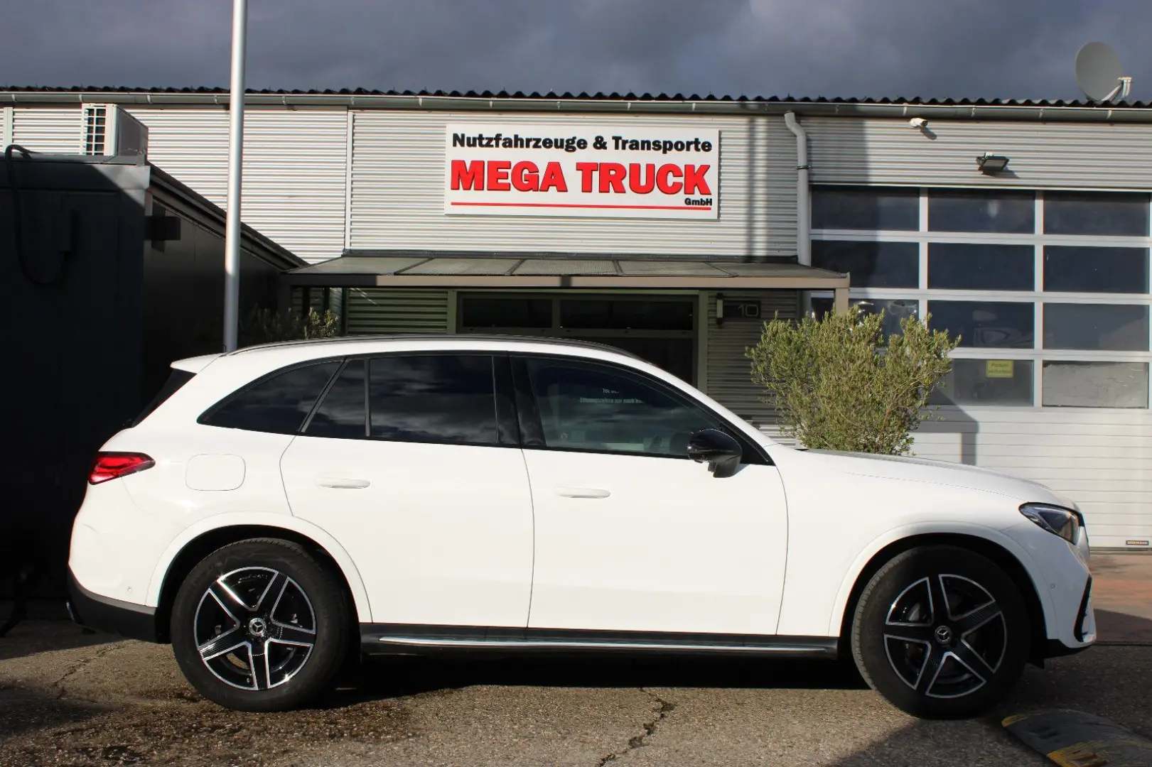 GLC 200 AMG 4Matic Pano AHK Garantie