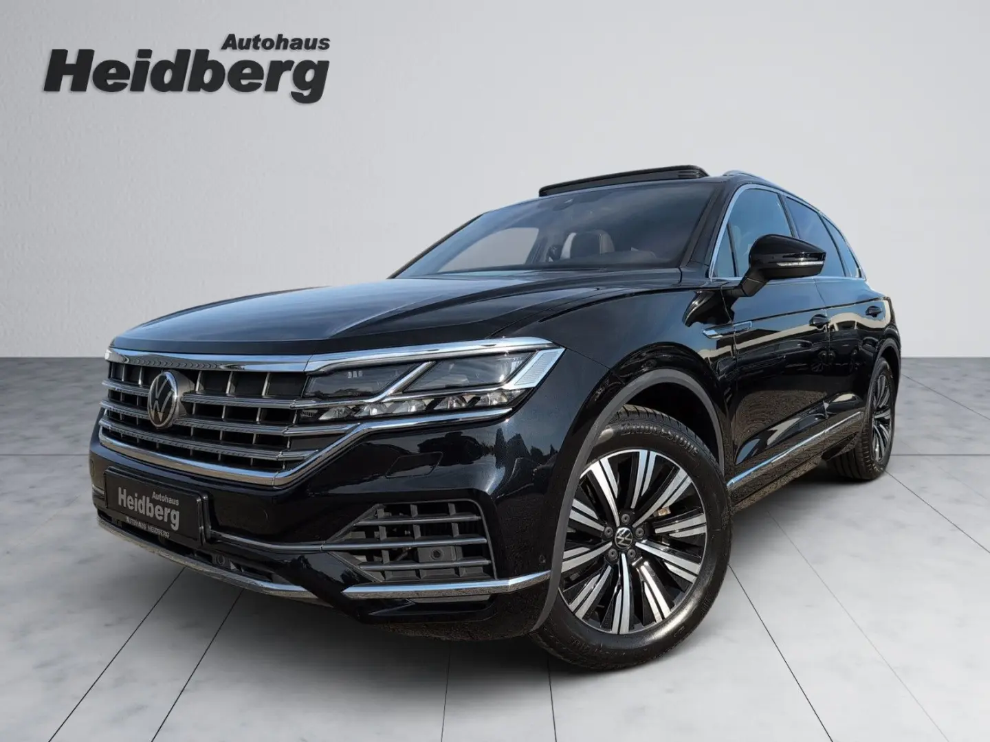 Touareg IQ-Matrix AHK Luftfw PANO StHz INNOVISIO