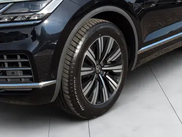 Touareg IQ-Matrix AHK Luftfw PANO StHz INNOVISIO