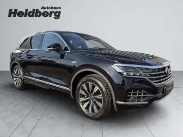 Touareg IQ-Matrix AHK Luftfw PANO StHz INNOVISIO