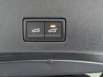 Touareg IQ-Matrix AHK Luftfw PANO StHz INNOVISIO